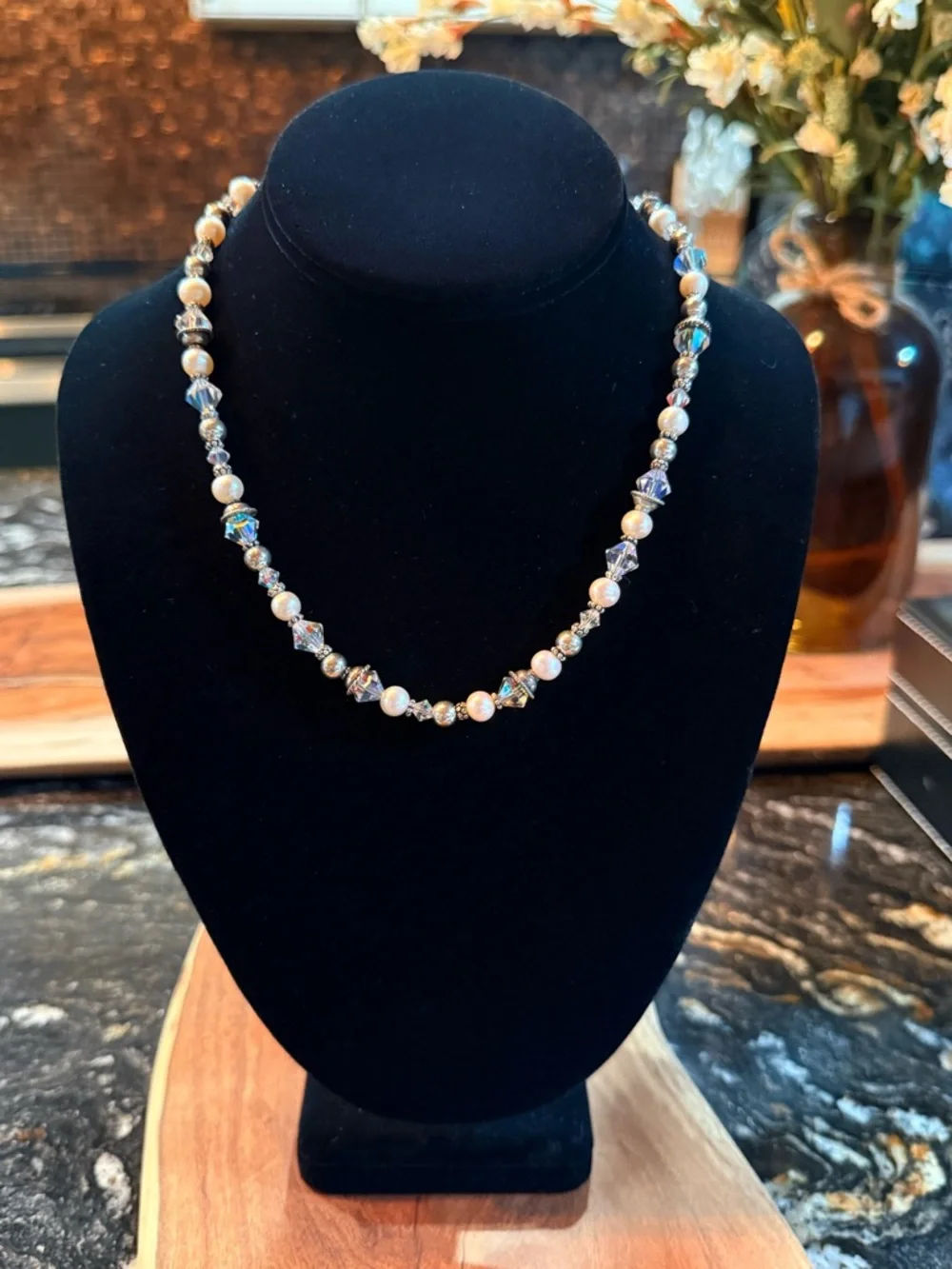 Vintage & Classy Iridescent Crystal and Pearl Necklace